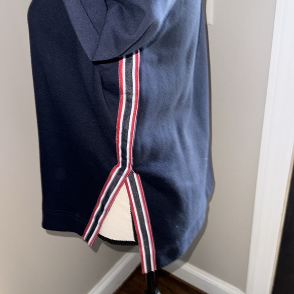 Banana Republic pullover - Picture 3 of 4